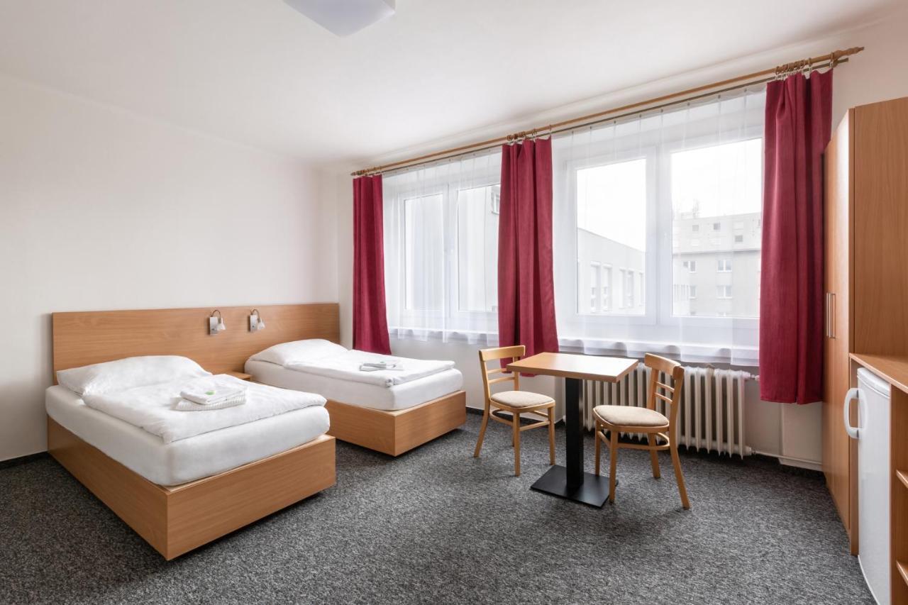 Hotel Trim Пардубіце Екстер'єр фото