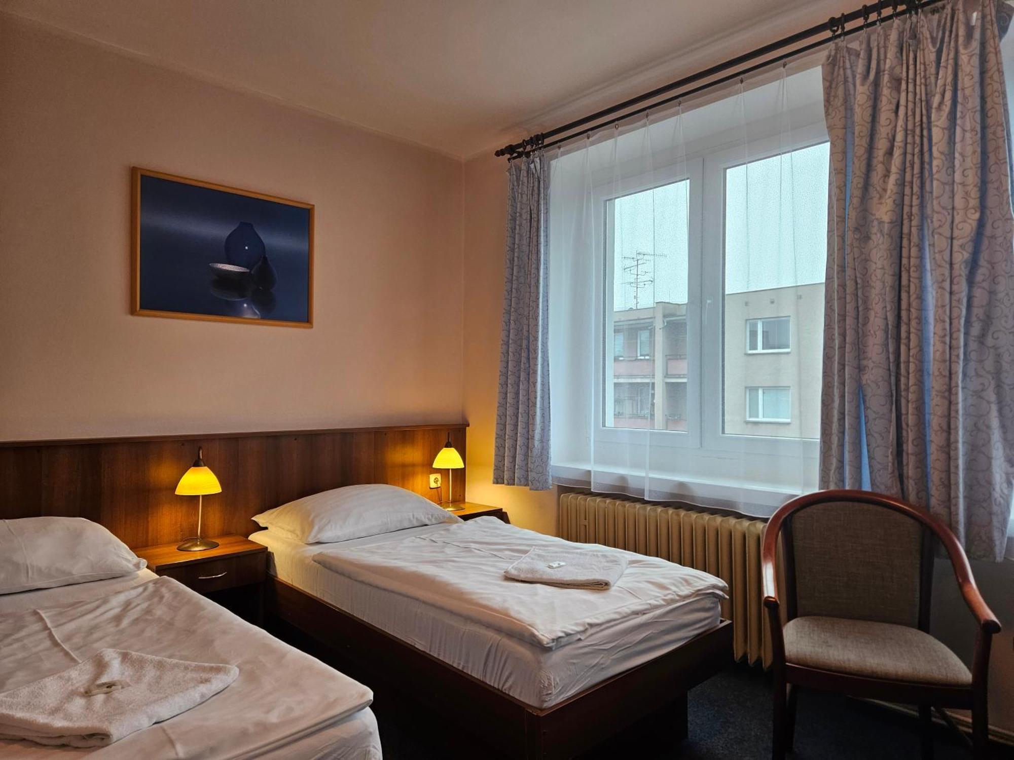 Hotel Trim Пардубіце Екстер'єр фото