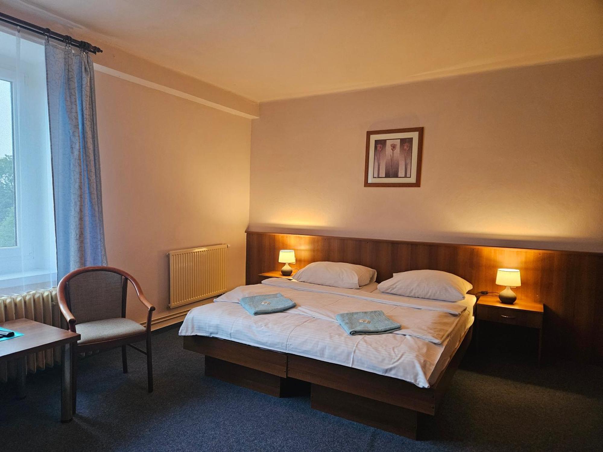 Hotel Trim Пардубіце Екстер'єр фото