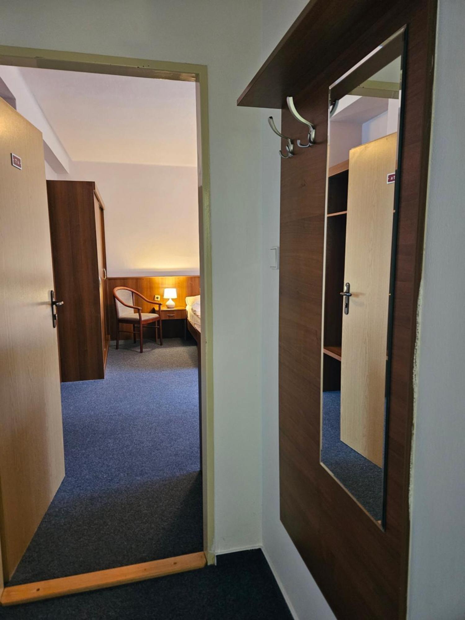 Hotel Trim Пардубіце Екстер'єр фото