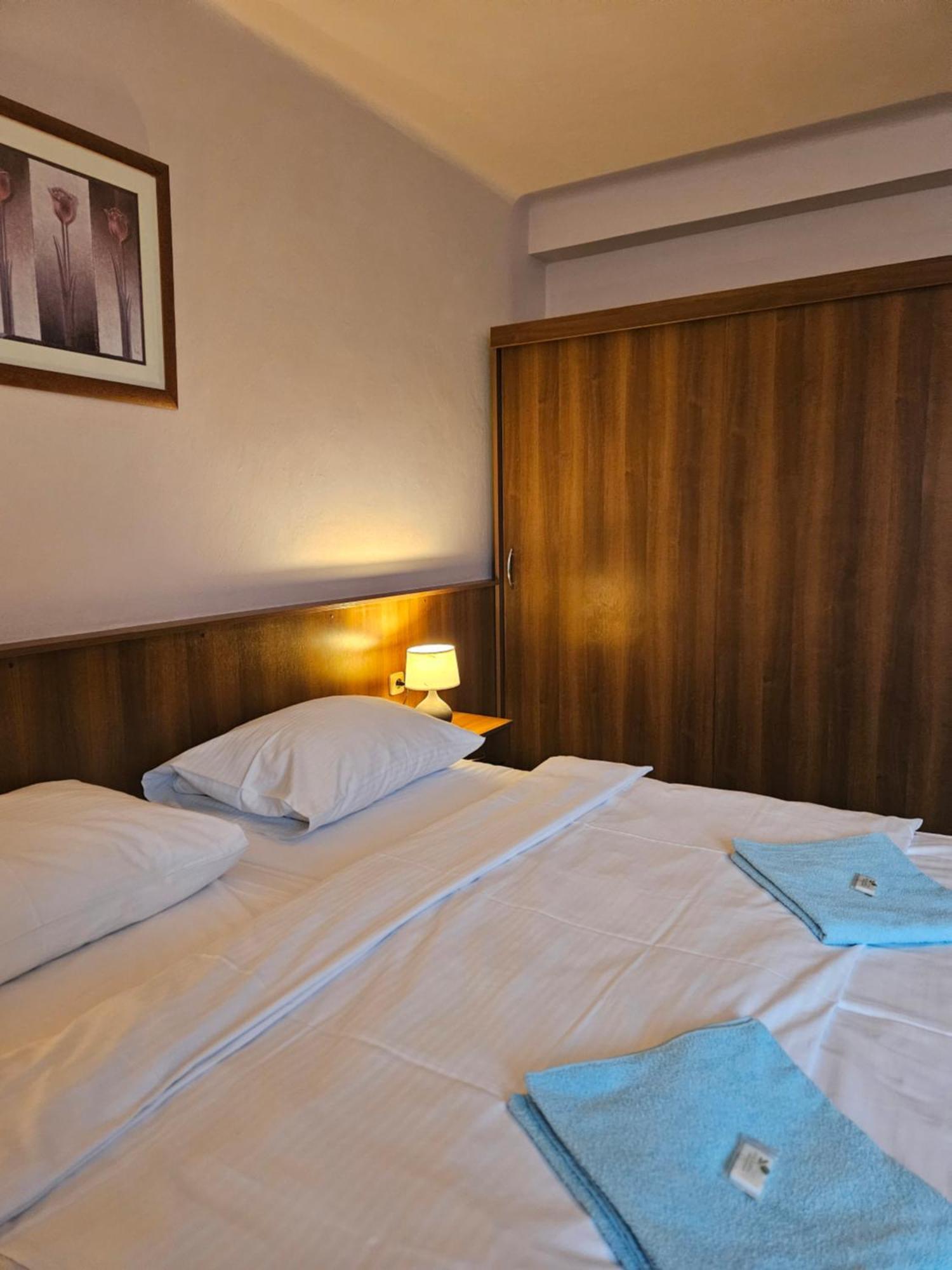 Hotel Trim Пардубіце Екстер'єр фото