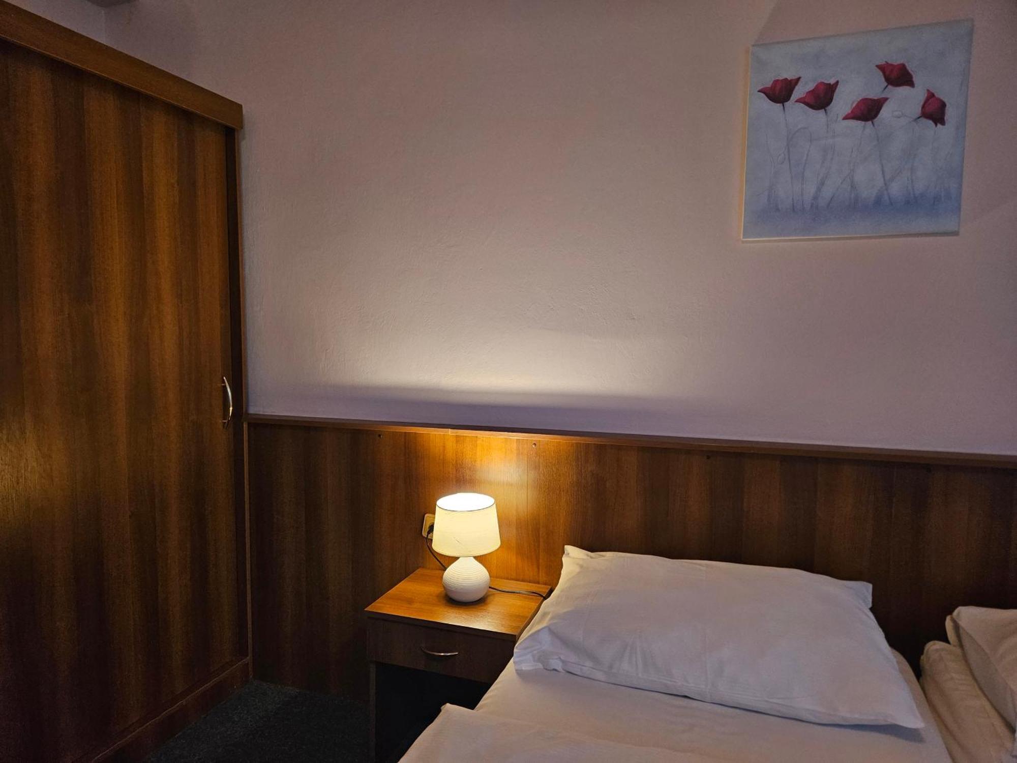 Hotel Trim Пардубіце Екстер'єр фото