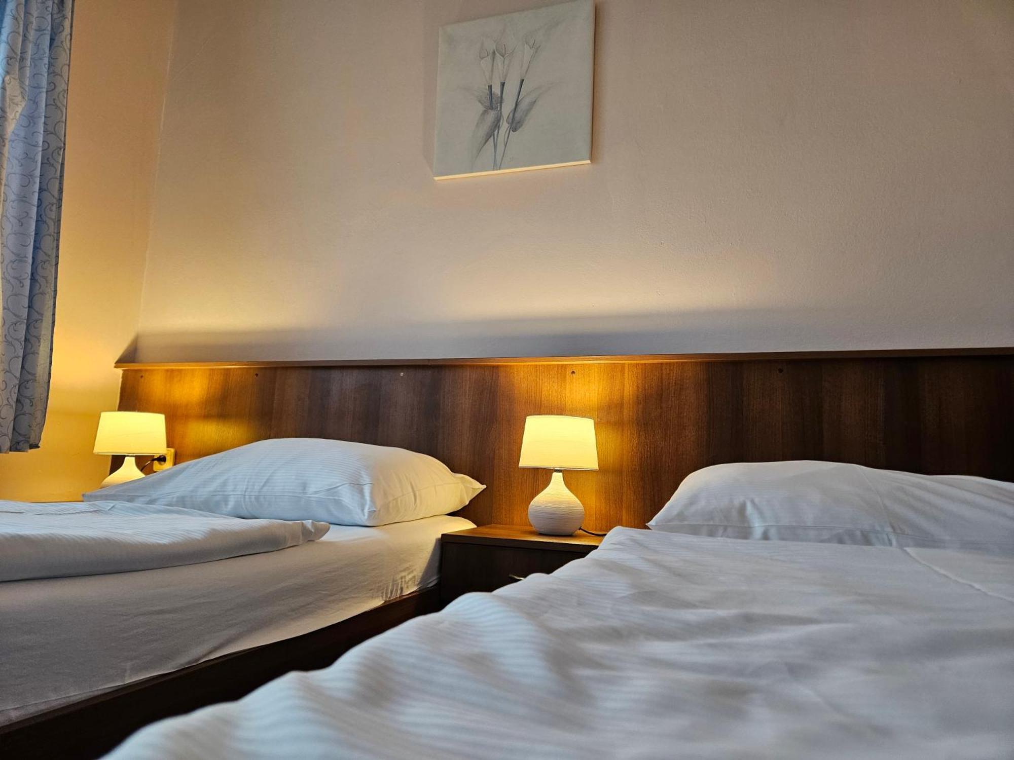 Hotel Trim Пардубіце Екстер'єр фото