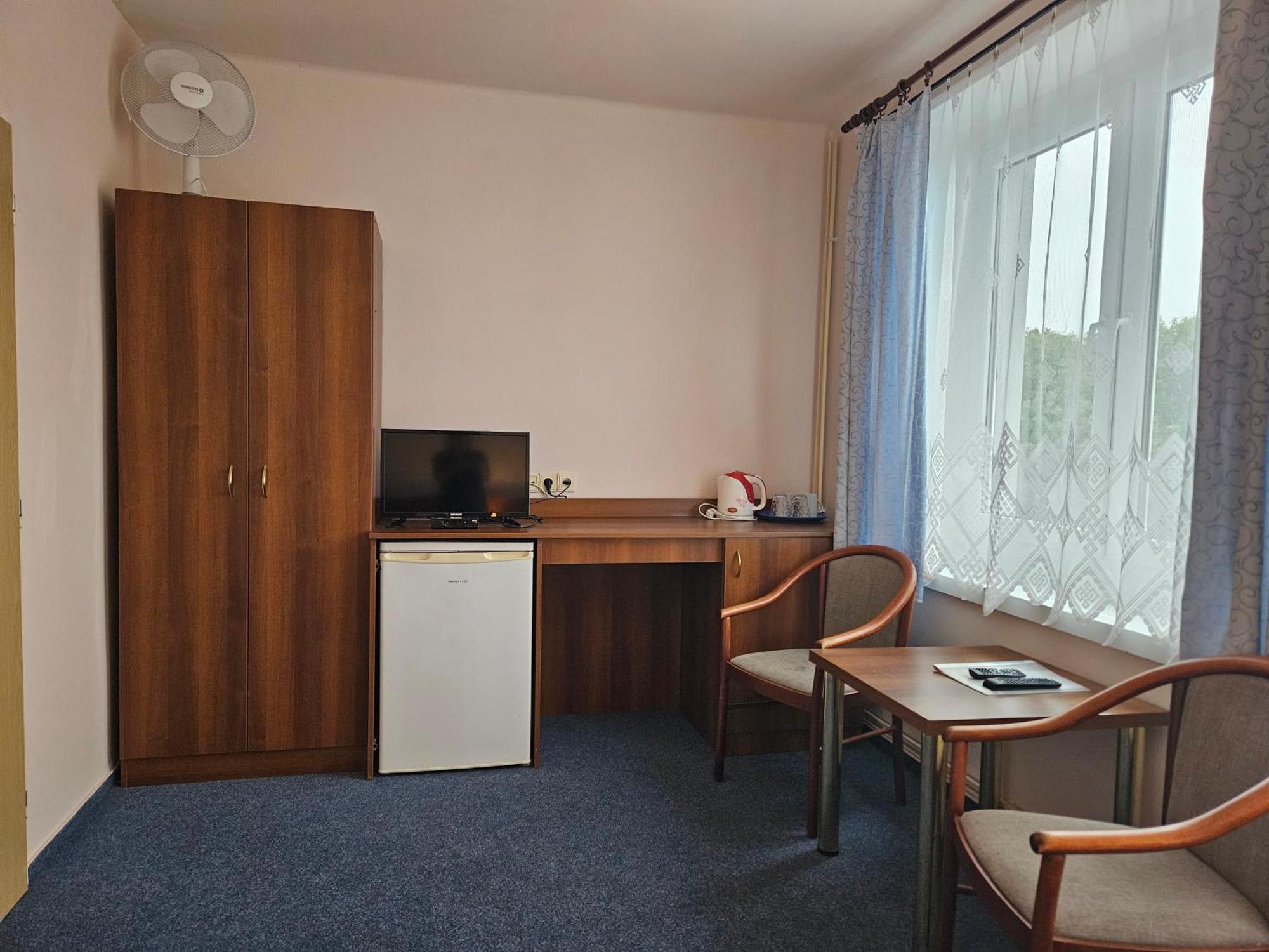 Hotel Trim Пардубіце Екстер'єр фото