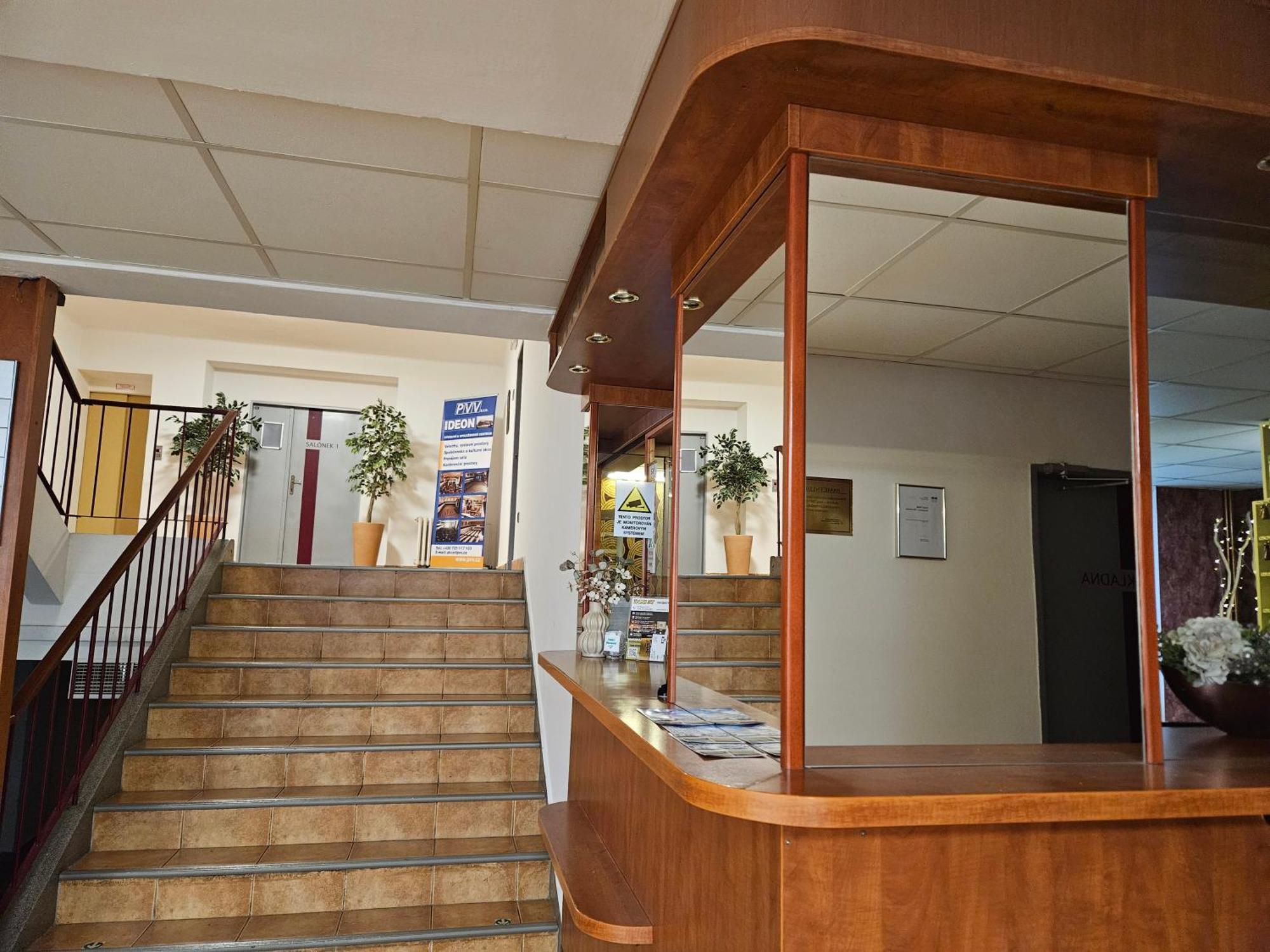 Hotel Trim Пардубіце Екстер'єр фото