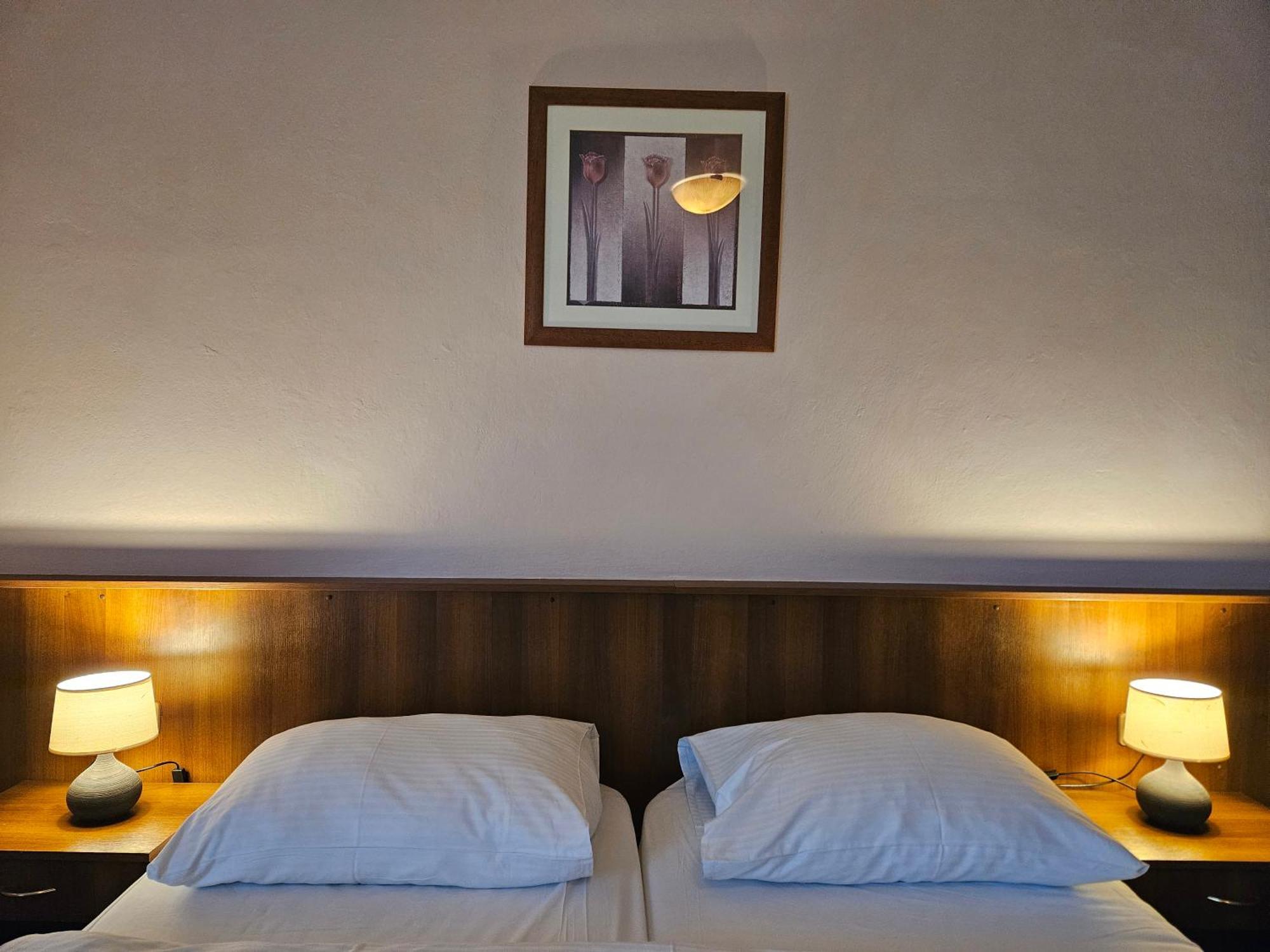 Hotel Trim Пардубіце Екстер'єр фото