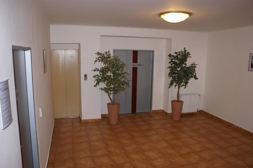 Hotel Trim Пардубіце Екстер'єр фото