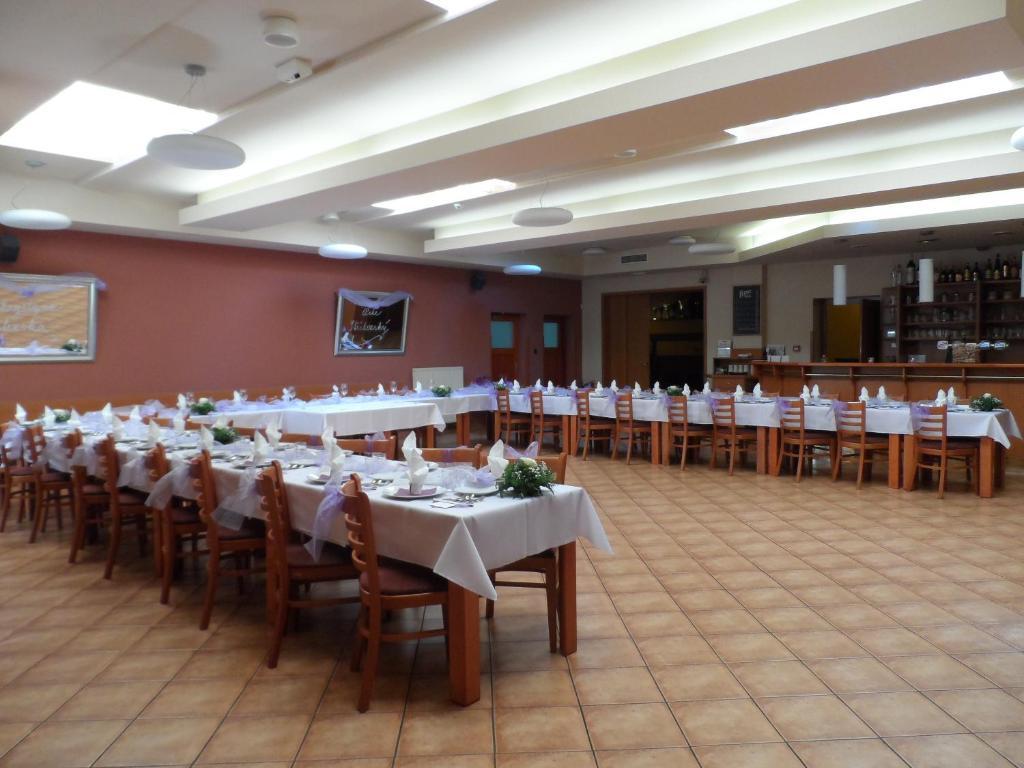 Hotel Trim Пардубіце Екстер'єр фото
